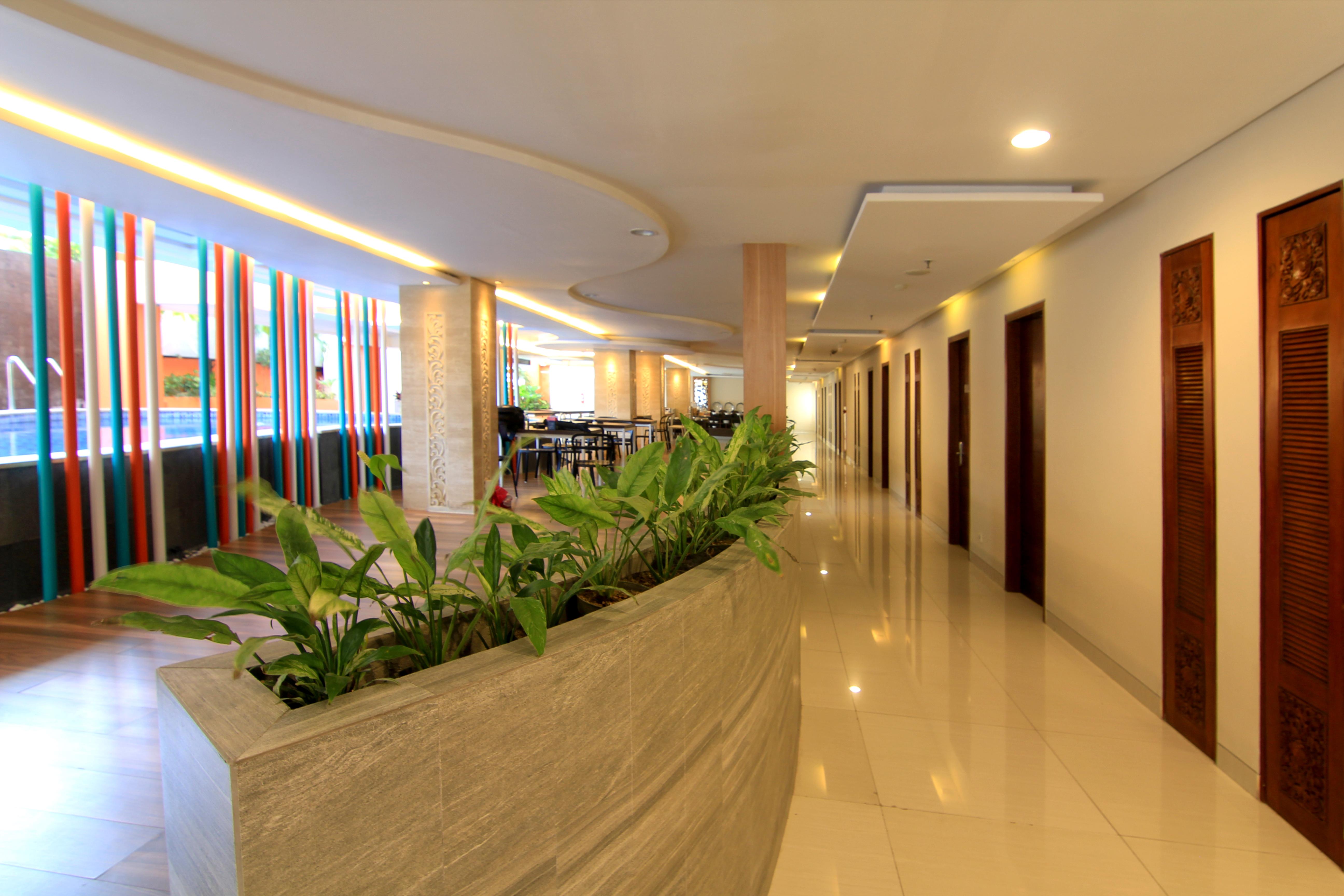 Siesta Legian Hotel Exterior photo