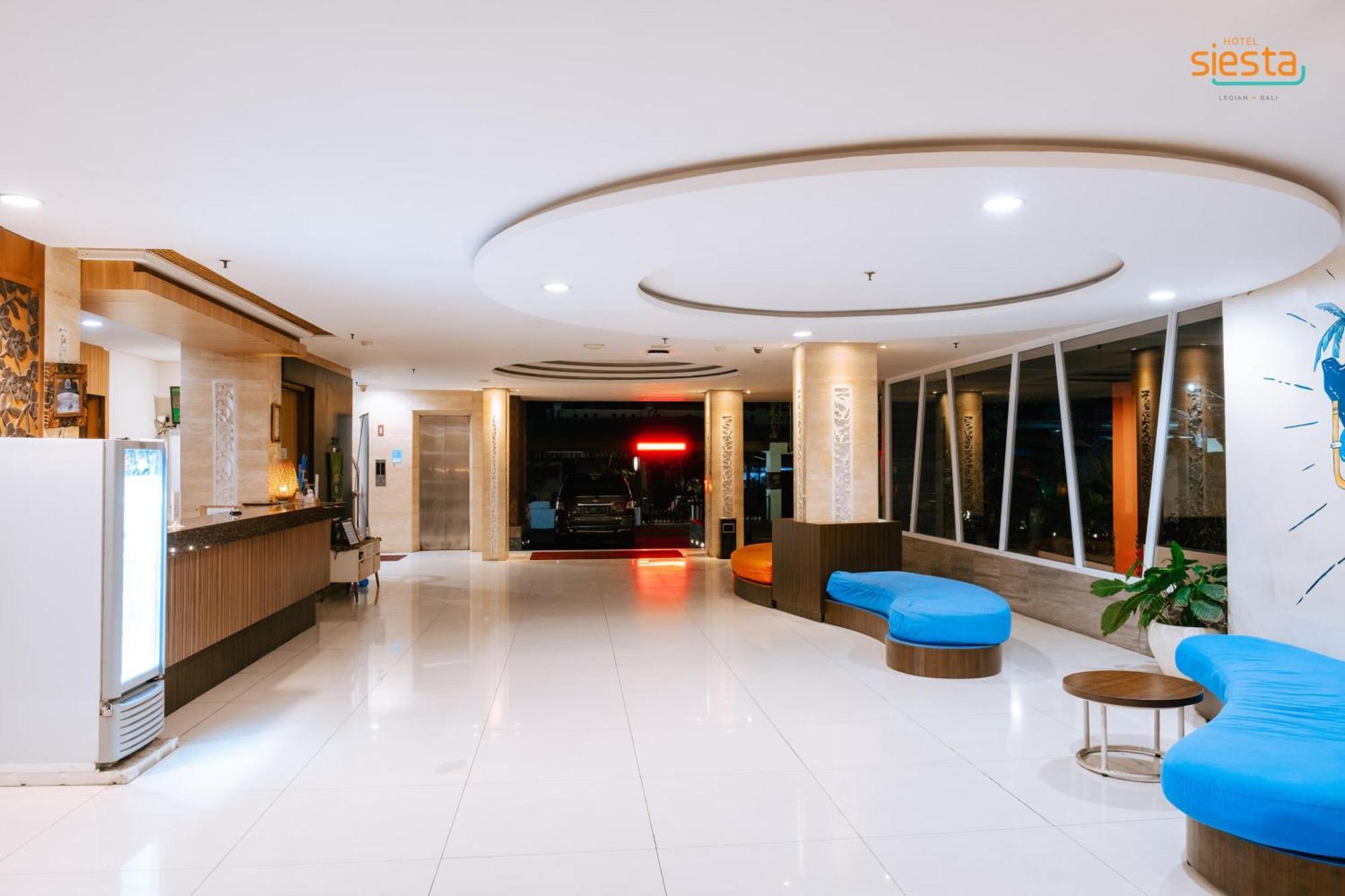 Siesta Legian Hotel Exterior photo