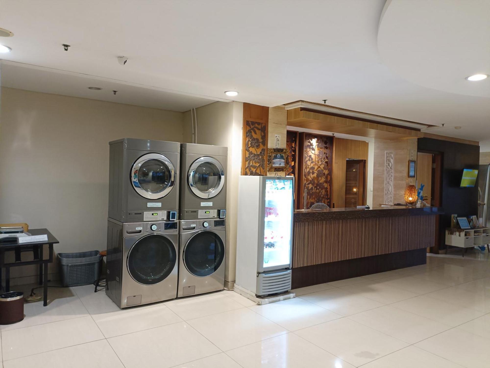 Siesta Legian Hotel Exterior photo