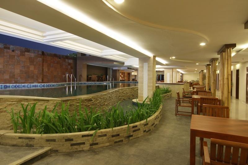 Siesta Legian Hotel Exterior photo
