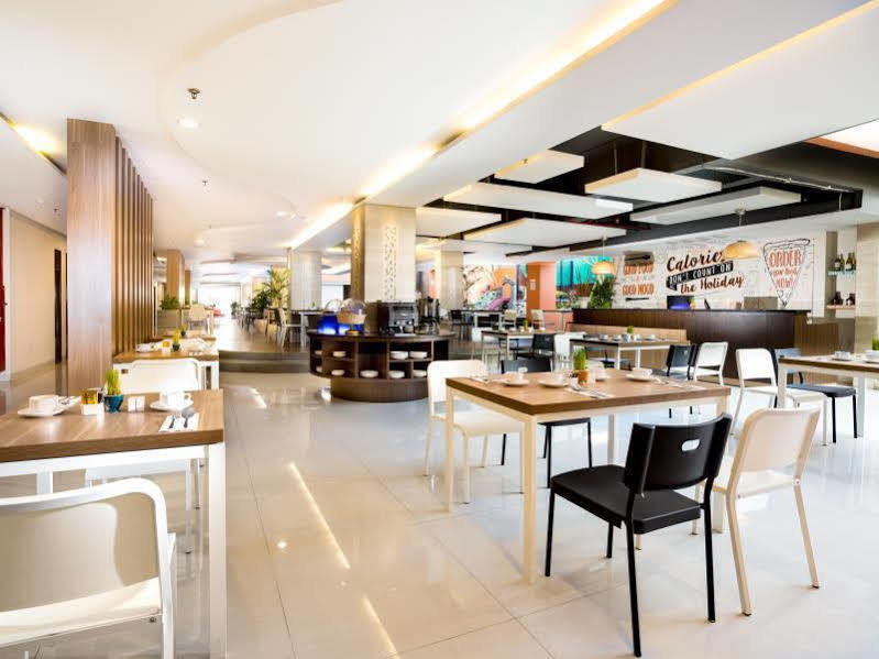 Siesta Legian Hotel Exterior photo
